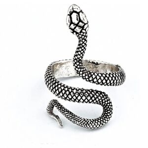 Snake ring NEW size 7